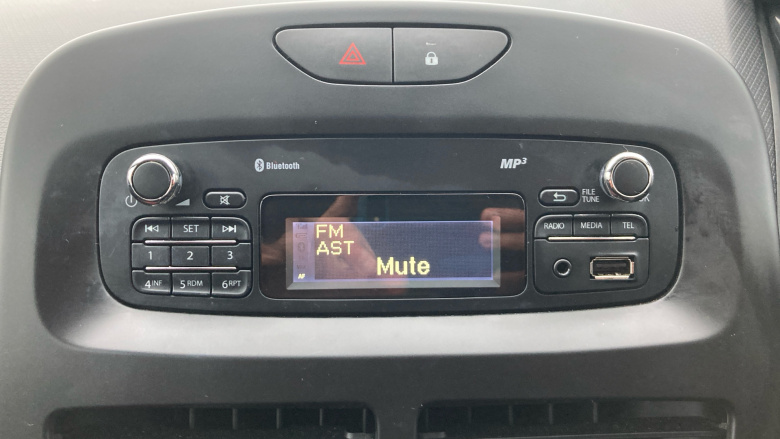 Renault Clio 0.9 TCE 90 Play 5dr Petrol Hatchback